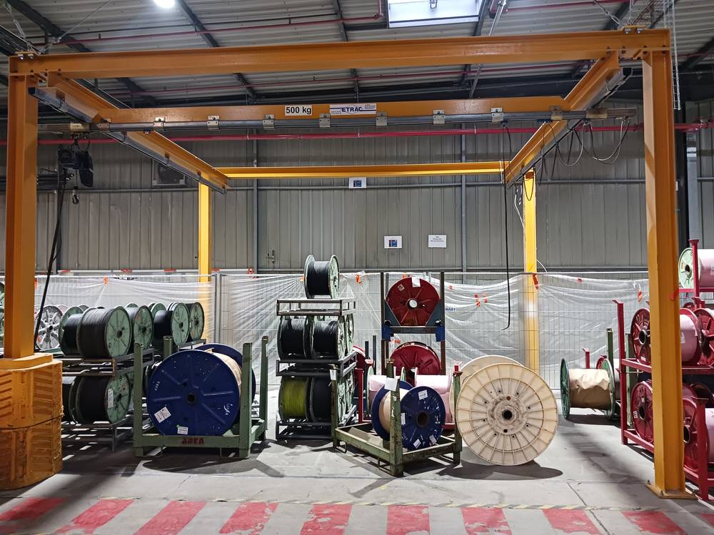 Structure portante avec poutre manuelle en rail profilé 500kg à Forbach